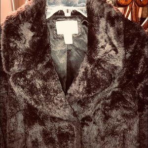 Woman black faux fur jacket